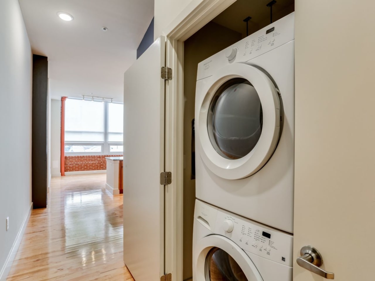 Lancaster Lofts Apartments Image 8