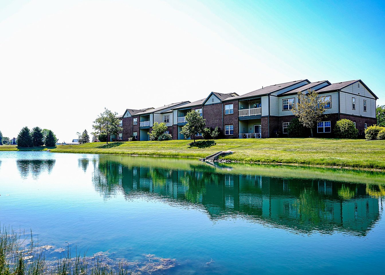 Gateway Crossing Apartment Homes Image 1