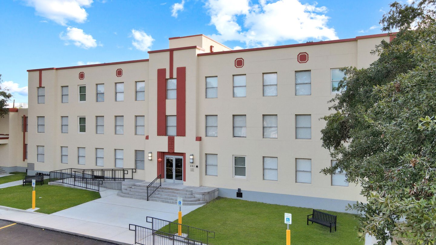 Landmark 301-Senior Living Image 15