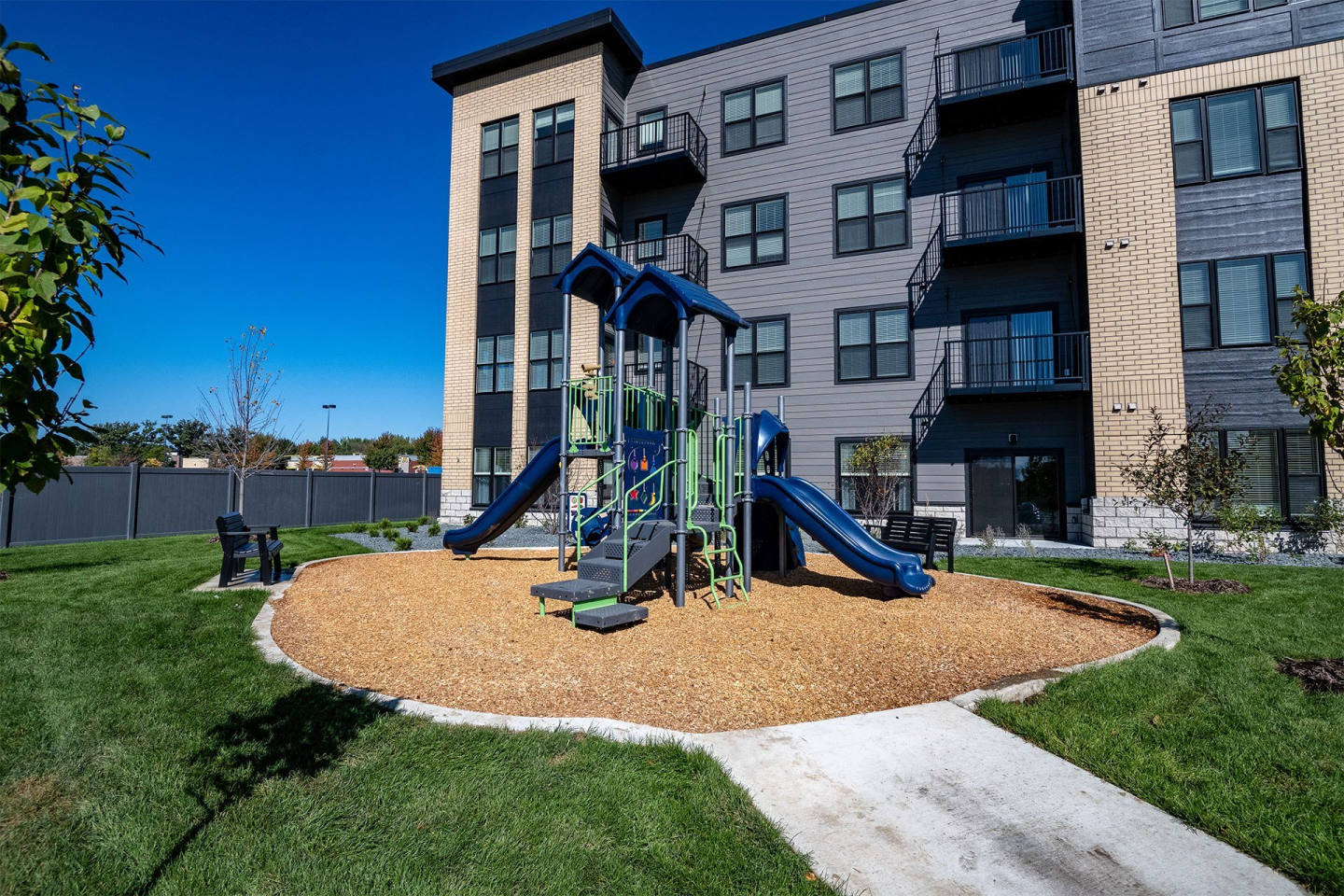 The Plaza at Hazeltine Apartments Image 30
