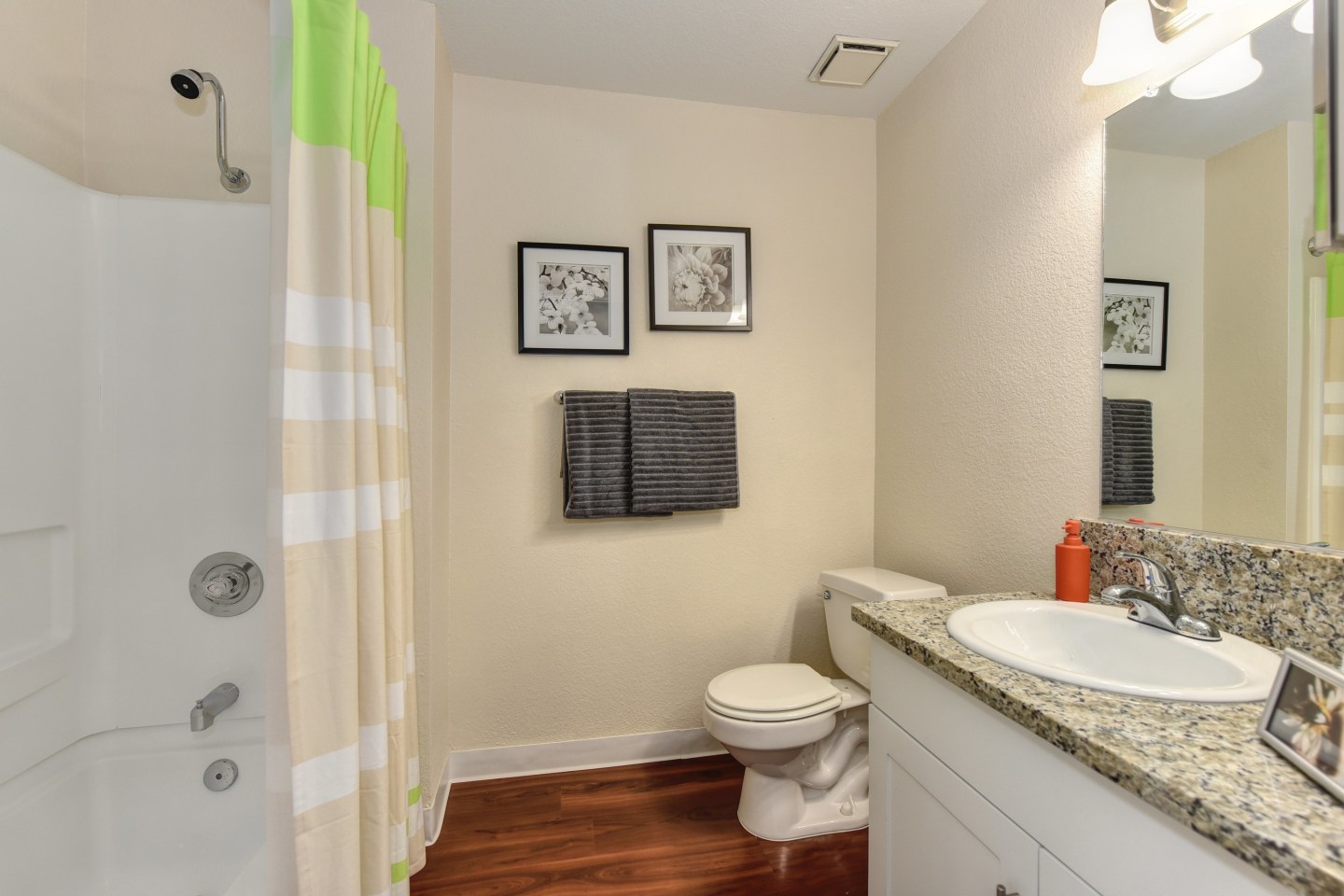 Monte Bello Apartments Image 11
