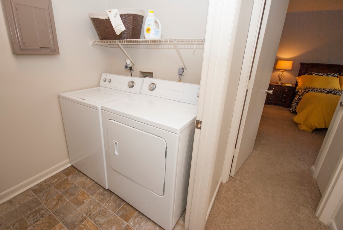 Hickory Woods Apartments Image 15