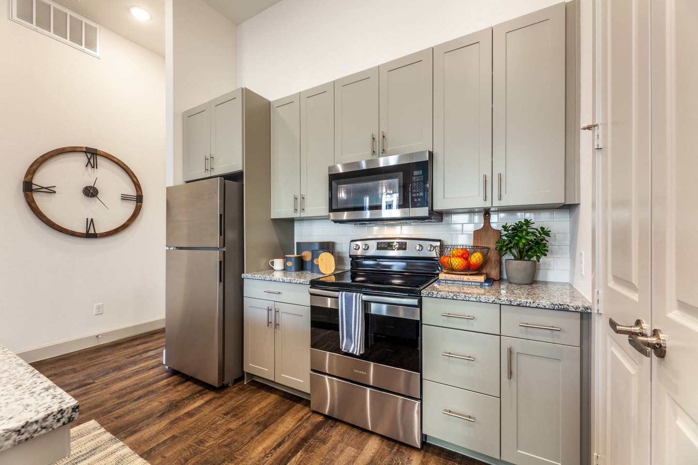 Luxia Craig Ranch Image 12