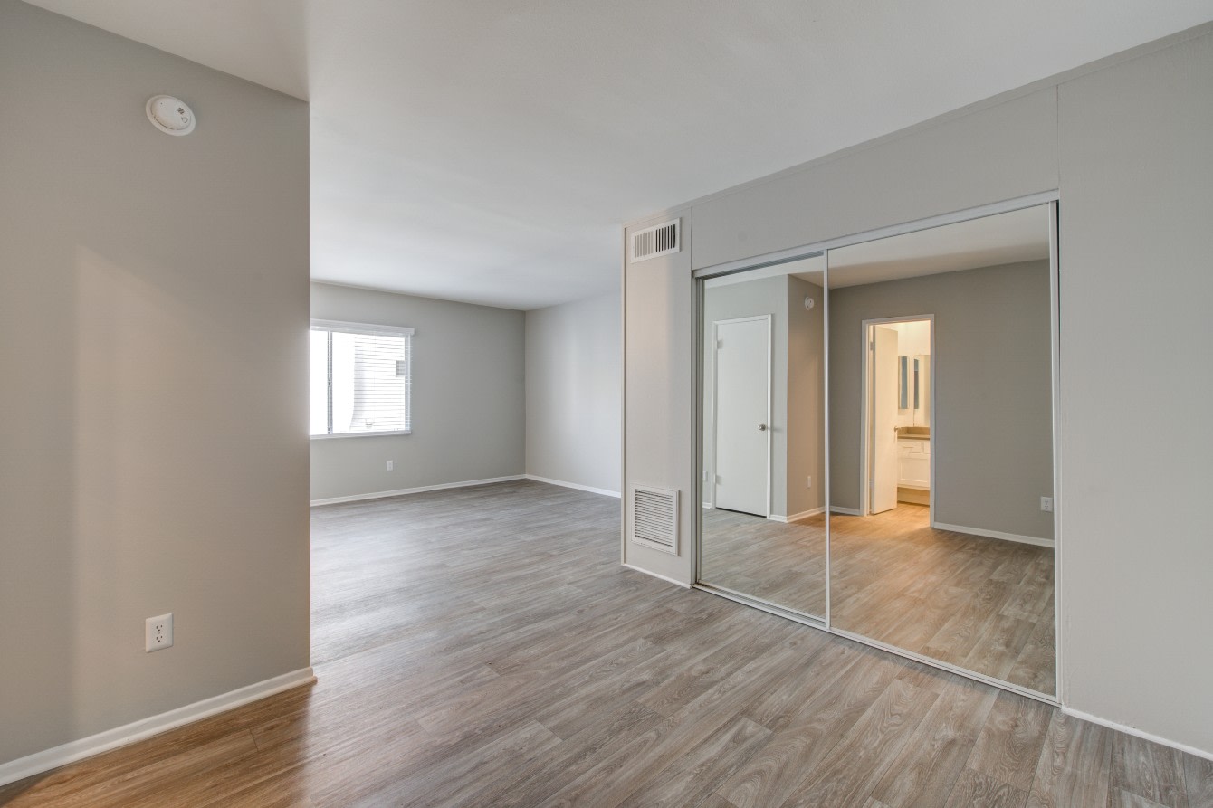 The Highland at Sherman Oaks Image 10