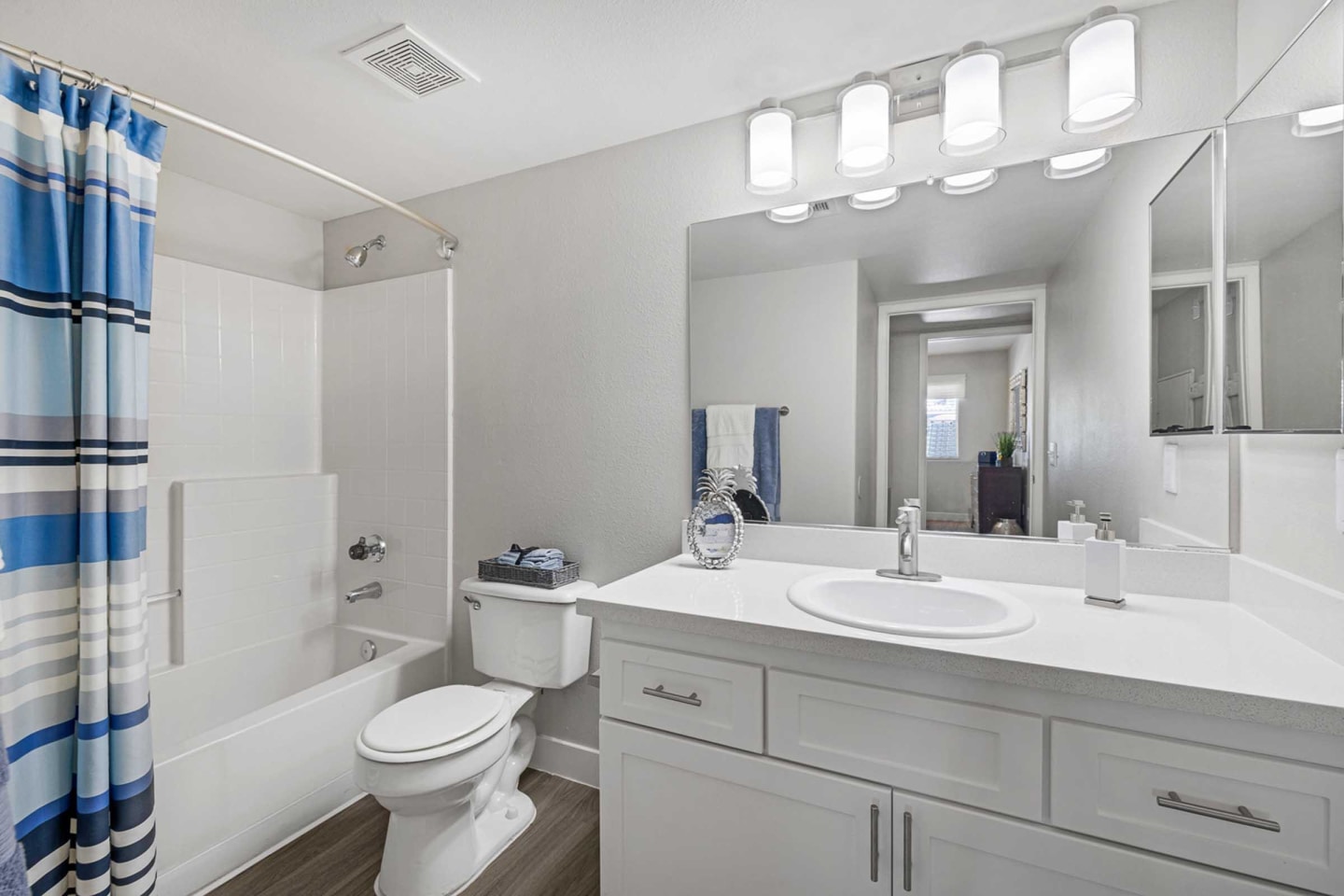 The Edmond at Hacienda Image 52