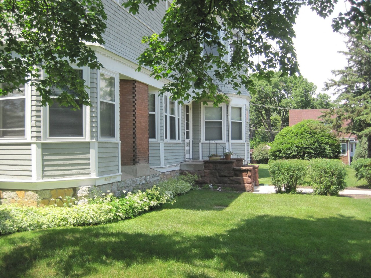 929 Summit Image 34