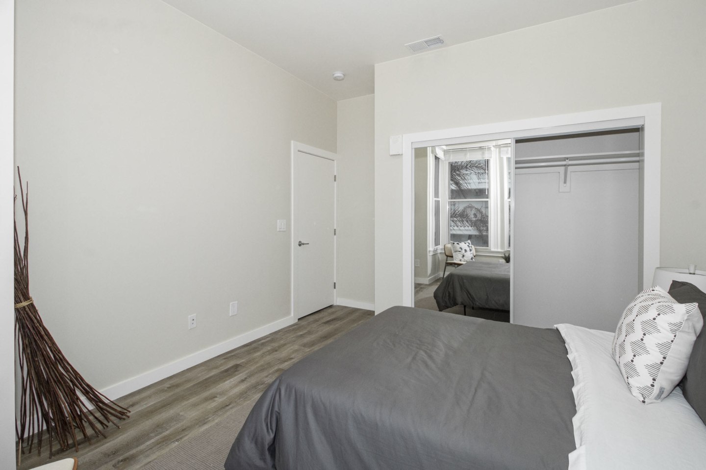 1395 Union Street Image 8