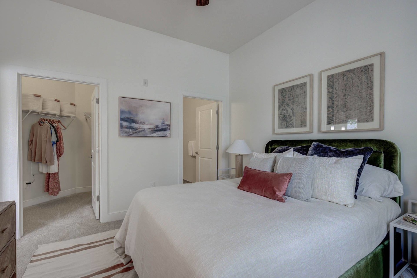 The Lincoln Apartments Image 30