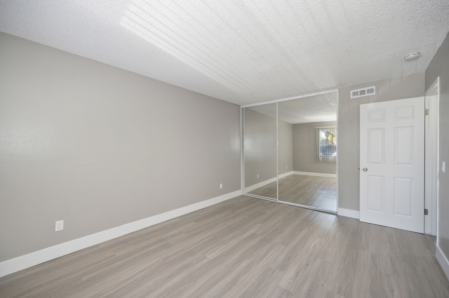 Pinewood Apartments Image 19