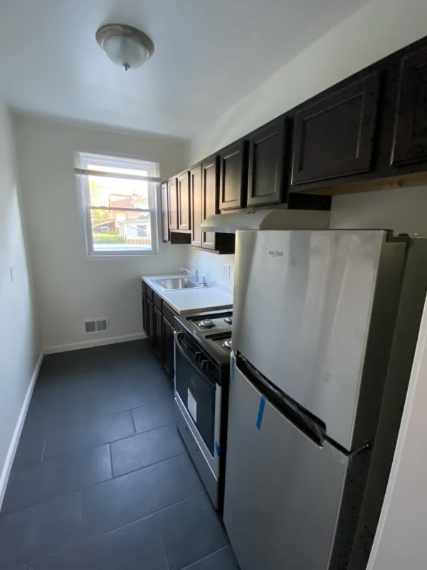 Francis Apartments Image 3
