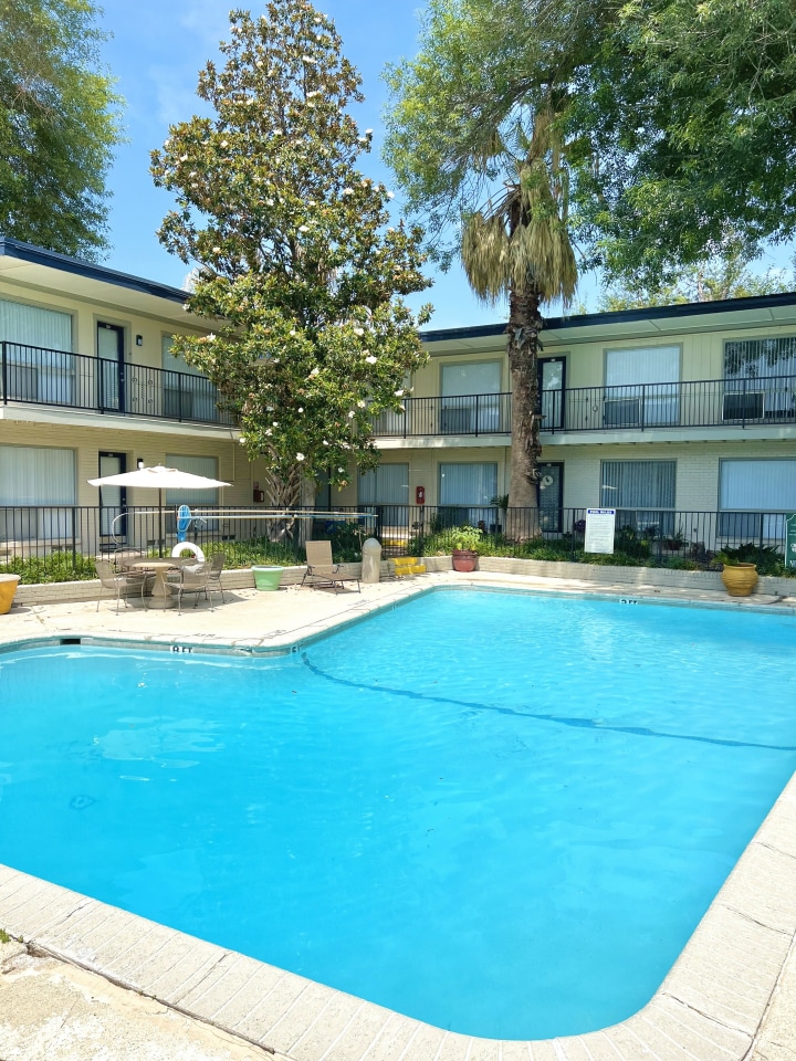 Fairfax Apartments Image 2