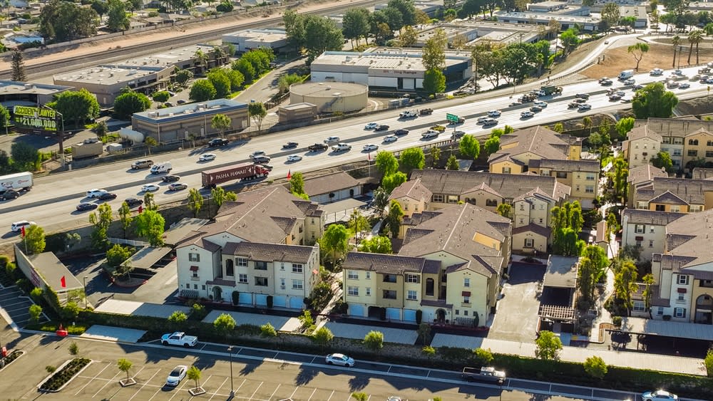 Paseos At Magnolia Luxury Apartment Homes Image 6
