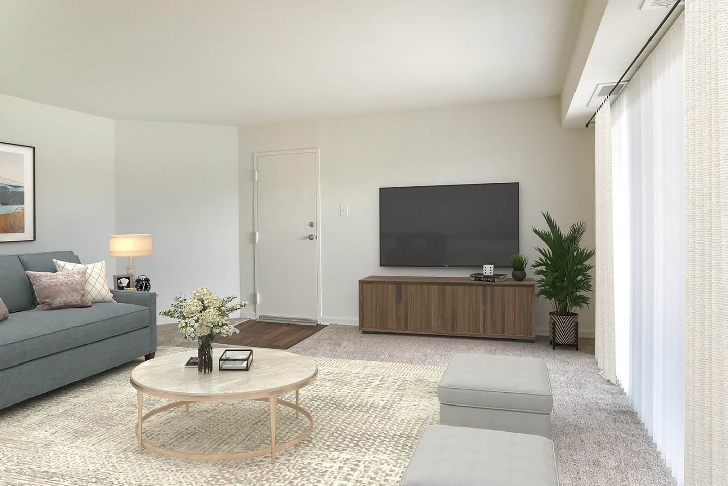THE MANOR/THE MANOR EAST APARTMENTS Image 7