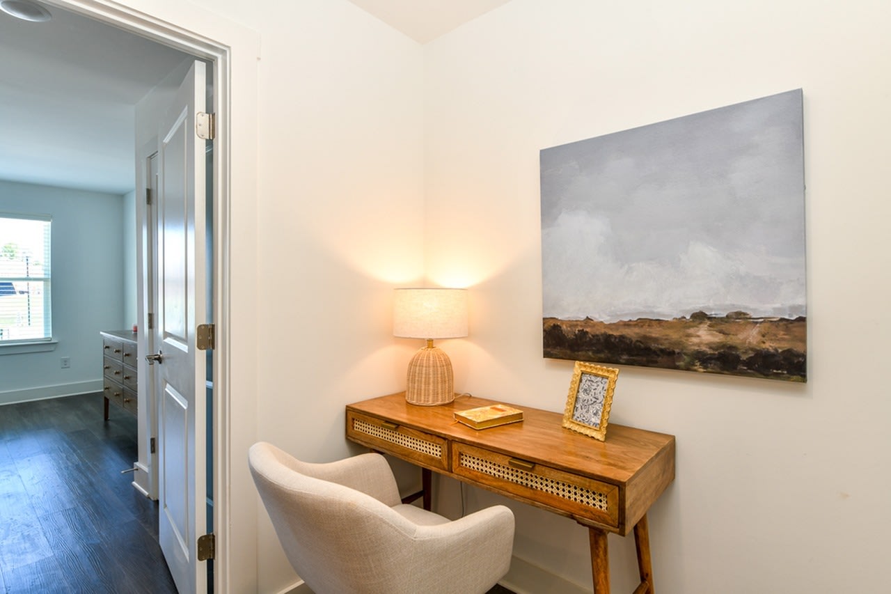 Summerwell Parkway Village Image 19