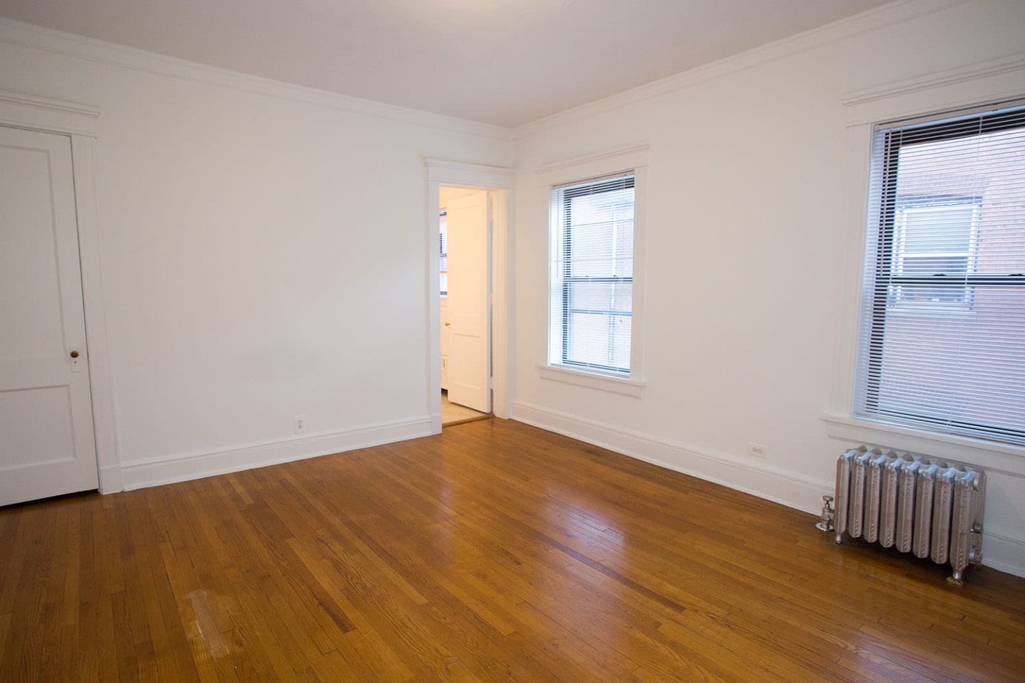 5325 S. Hyde Park Boulevard Image 8