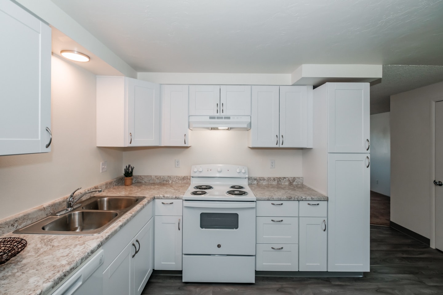 Sequoia Apartments Image 1