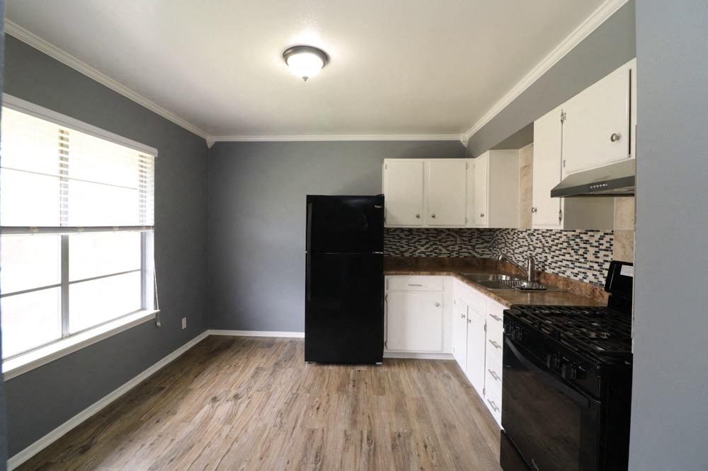 Sunset Heights Image 34