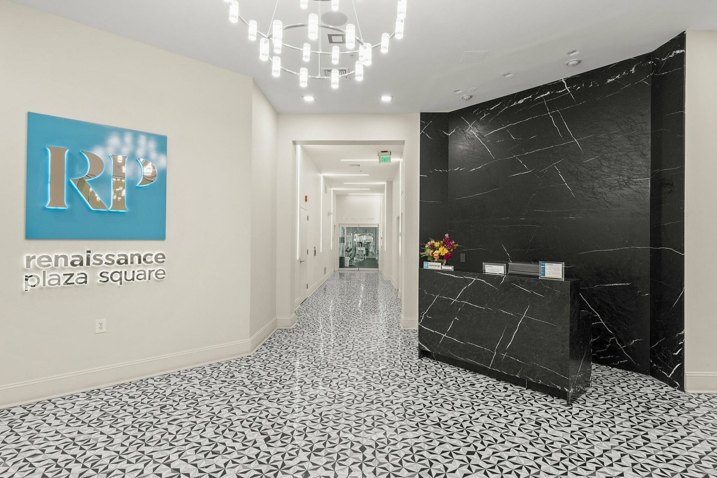 Renaissance Plaza Square Image 28