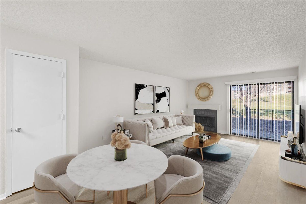 Active Adult - Cloverset Valley Apartment Homes Image 4