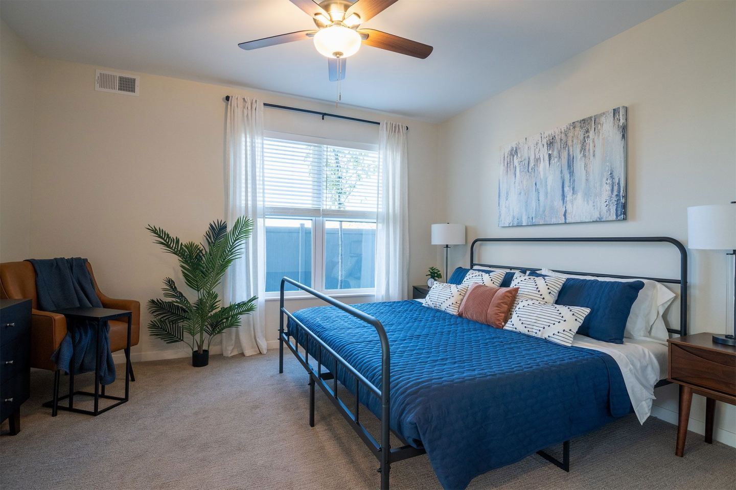 The Plaza at Hazeltine Apartments Image 11
