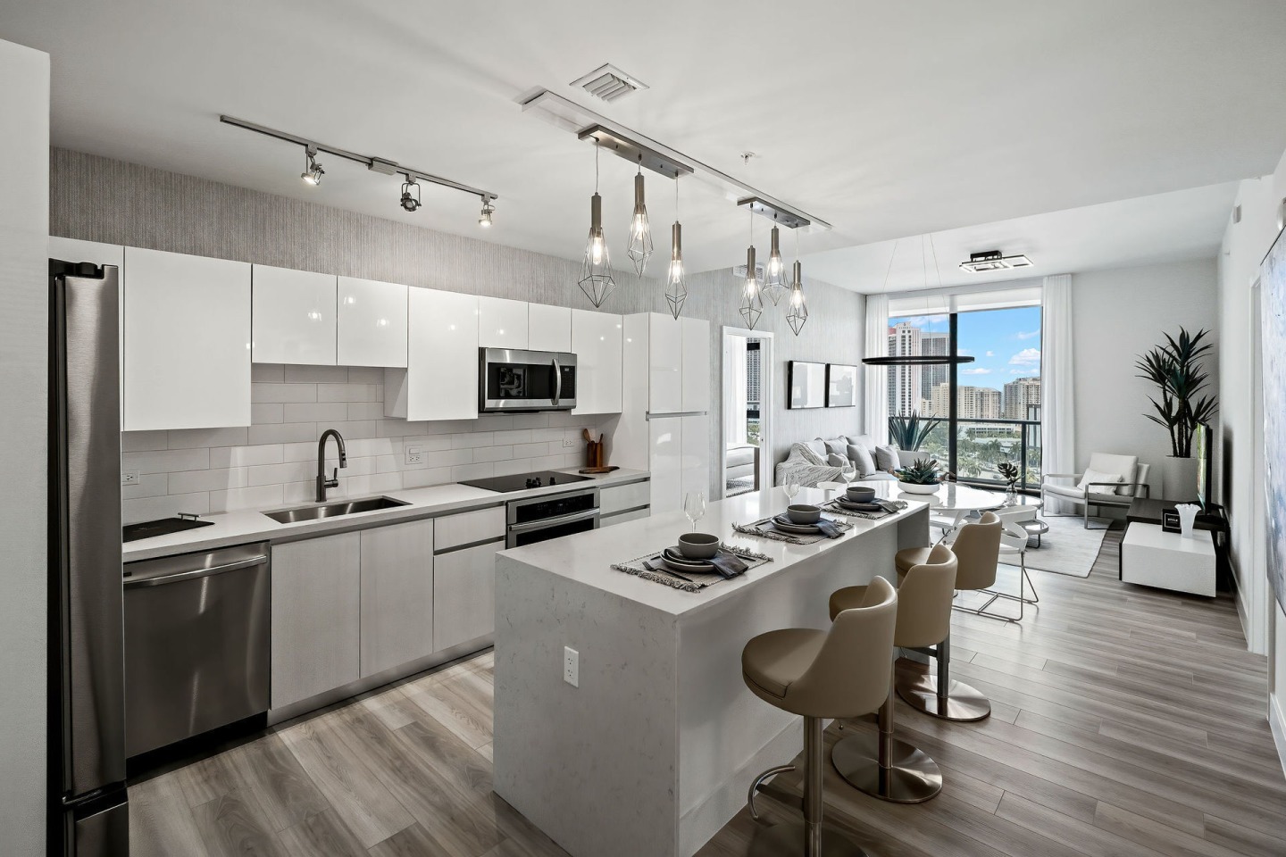 Slate Hallandale Beach Image 25