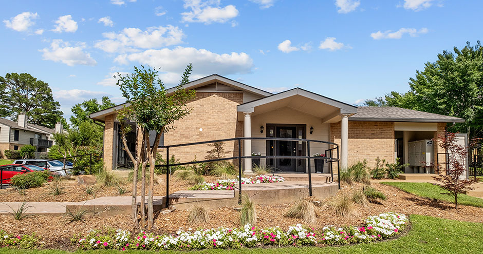 The Ashton Apartments Image 1
