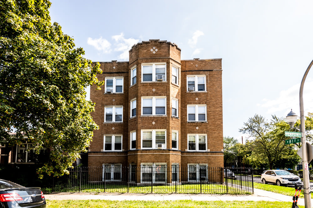 8057 S Laflin Ave Image 2