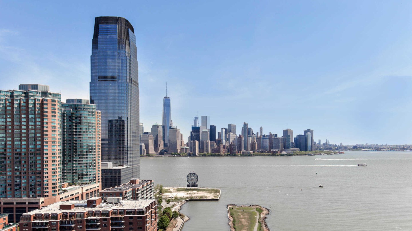 Portside Towers Image 15