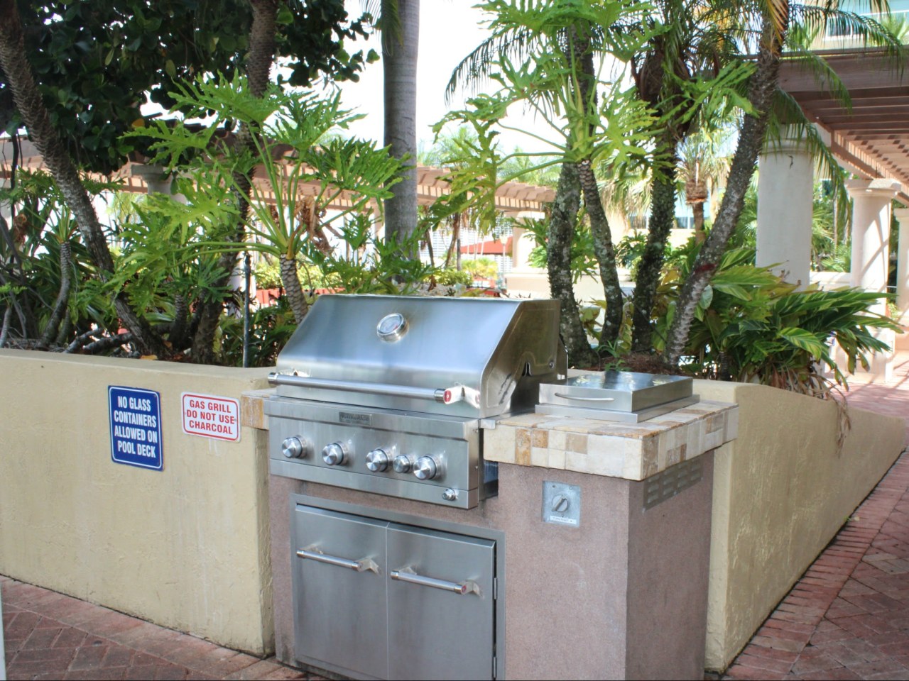 Intracoastal Yacht Club Image 25