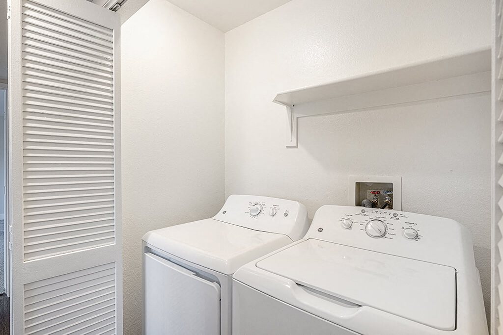 Deerwood Apartments Image 7