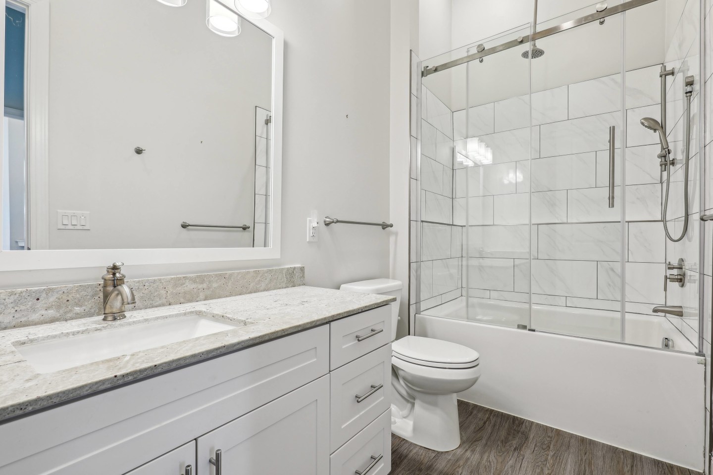 High Street View Luxury Apartments Image 24
