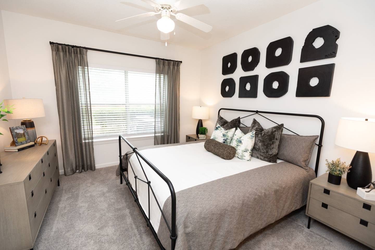 Lakeside Villas Image 18