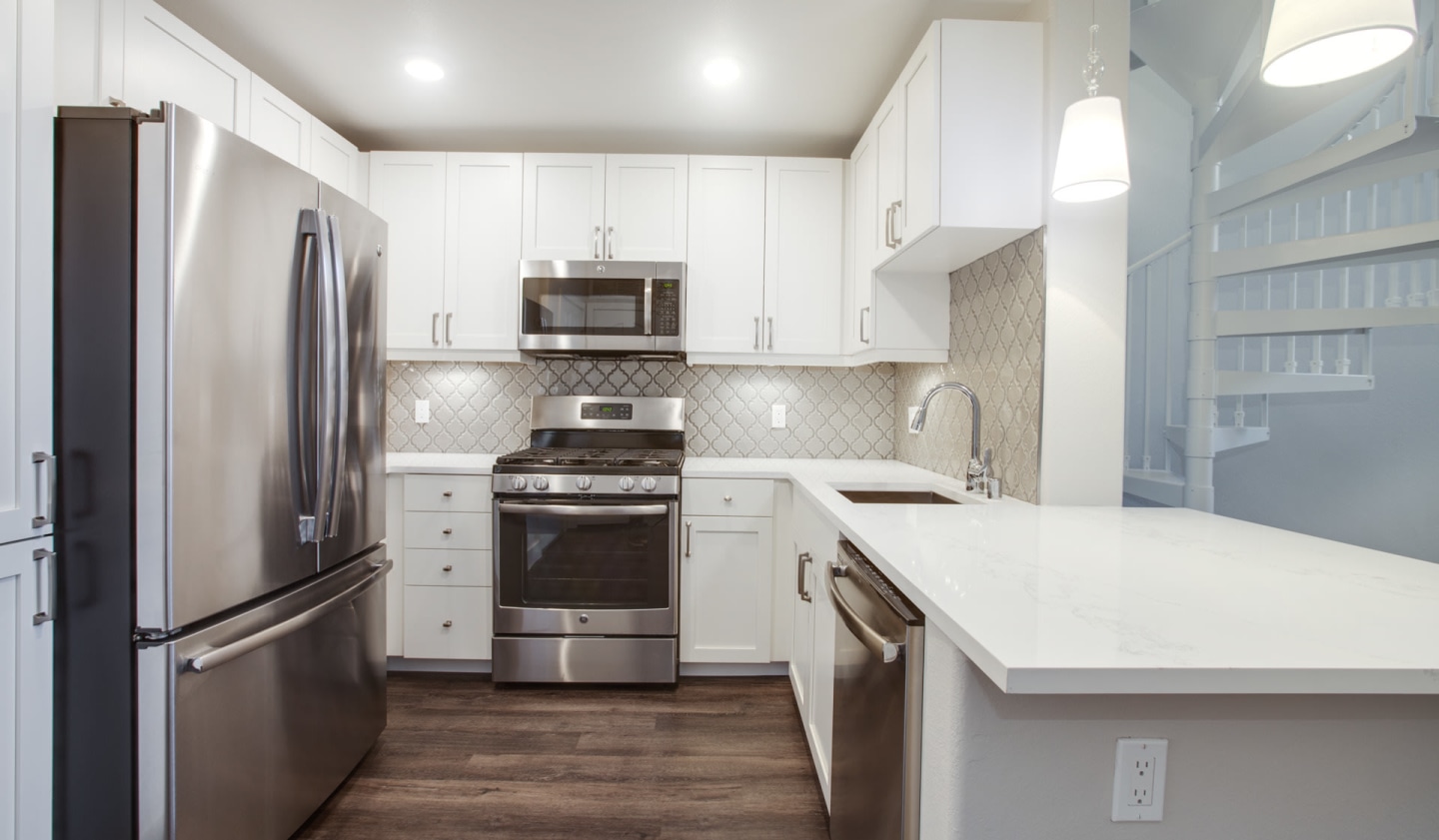 Villas at Park La Brea Image 14
