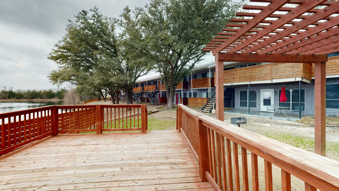 Lake Breeze Image 16