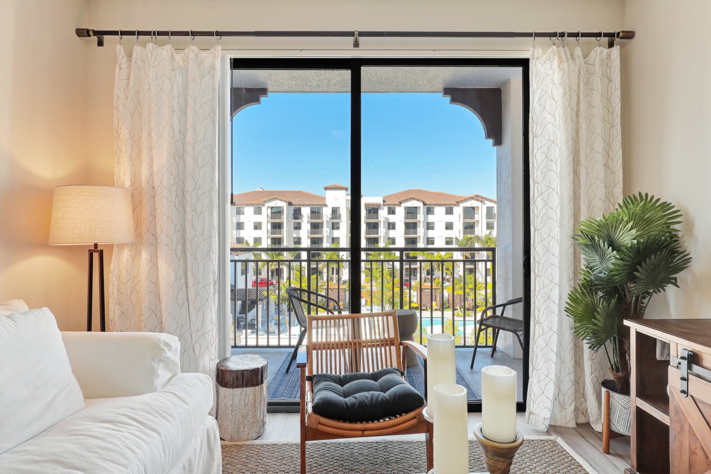 Pacifica Image 14