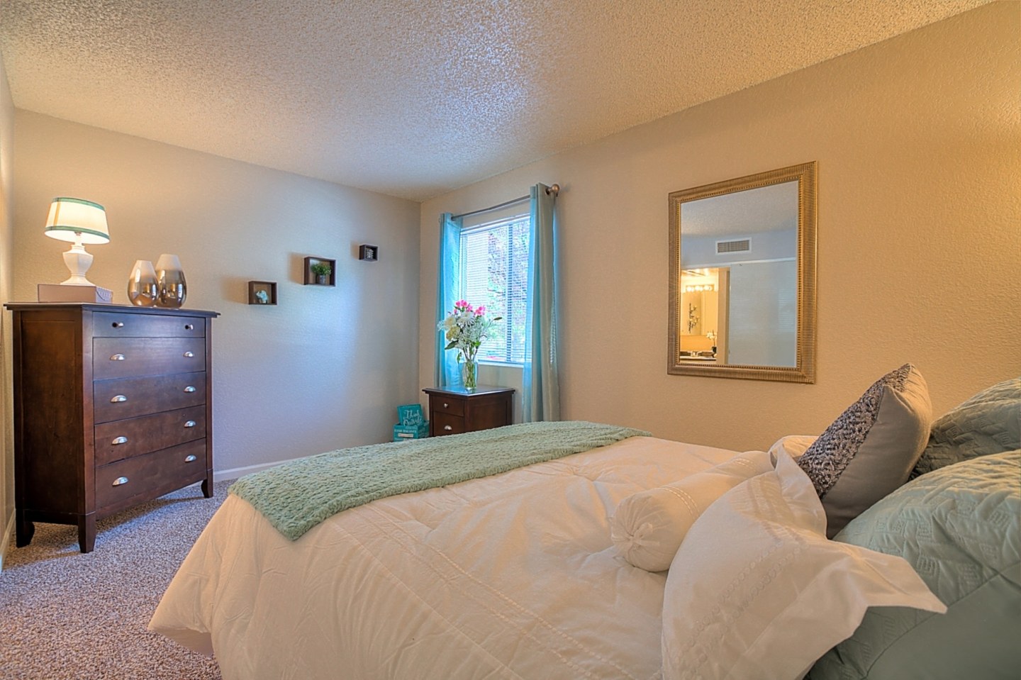 Eagle Point Apartments Image 8