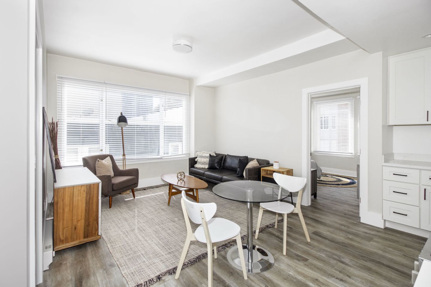 795 PINE Image 11