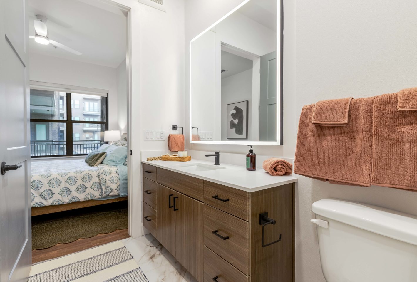 Residences at Oak Image 22