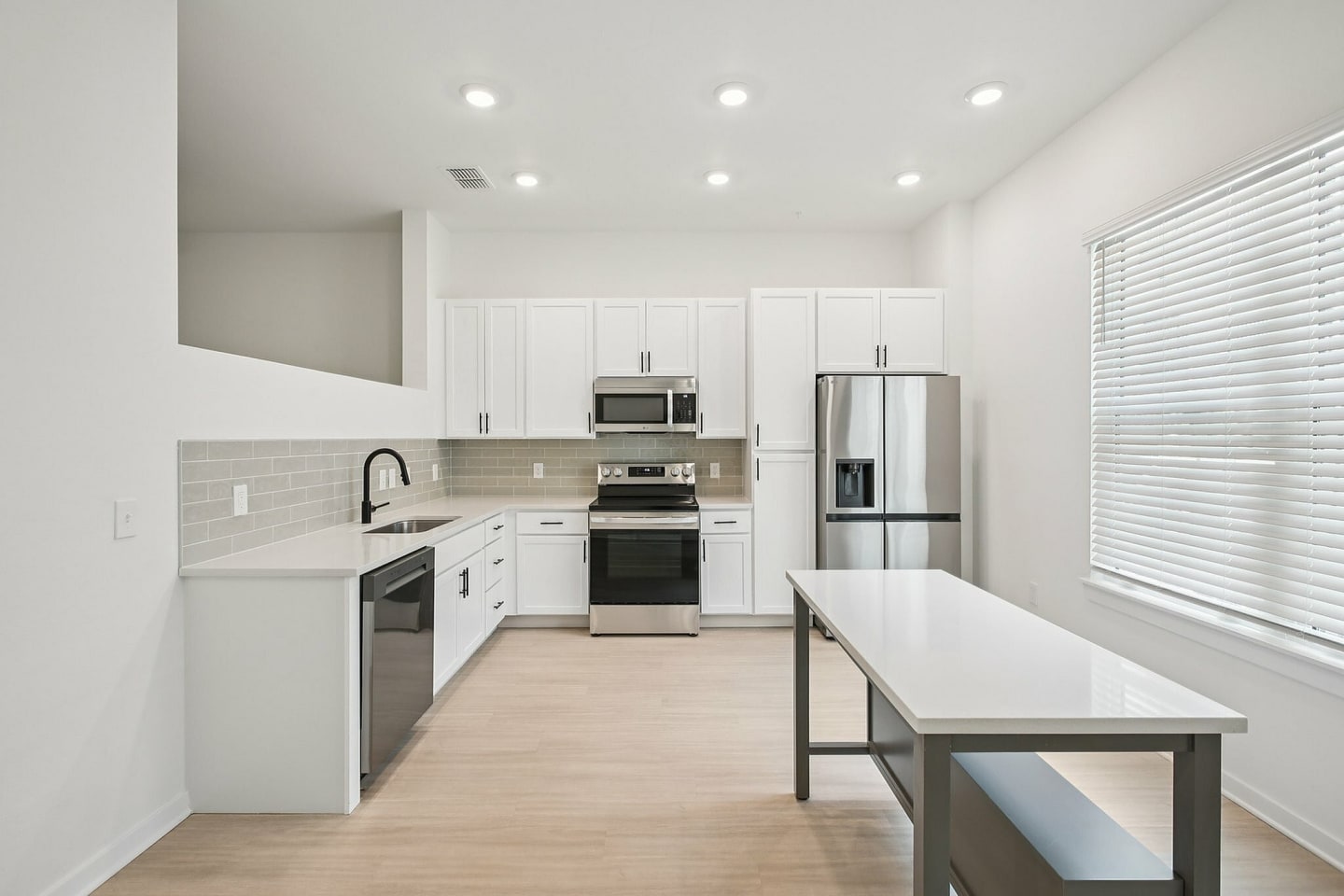 Evelyn City Lofts Image 15
