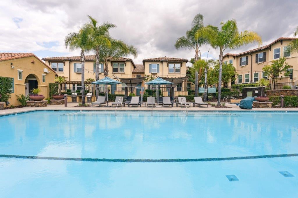 CasaLago Eastlake Image 2