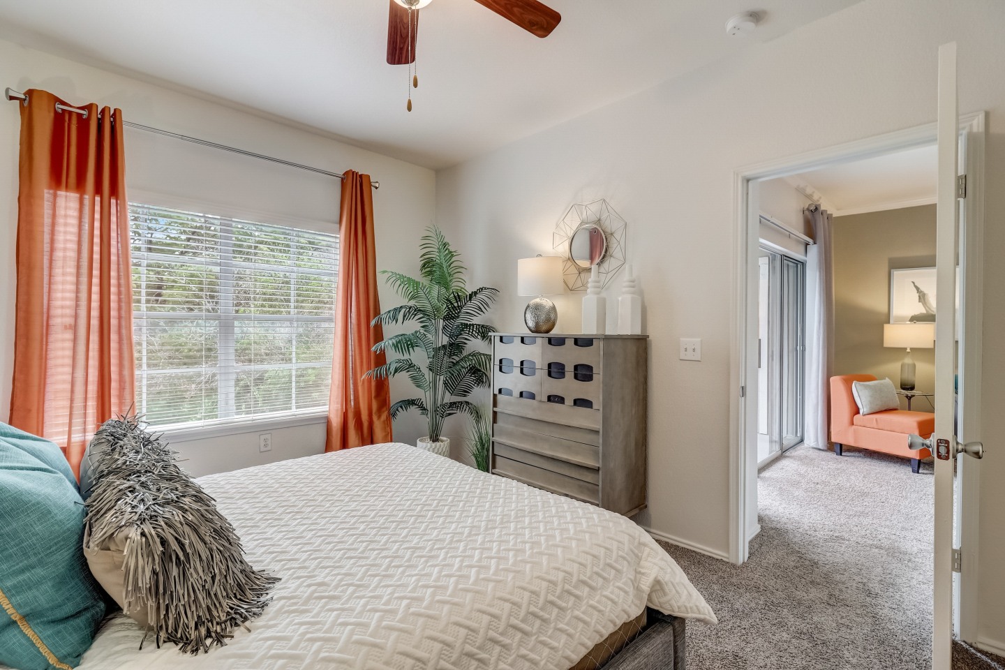 Riverbend Apartments Image 9