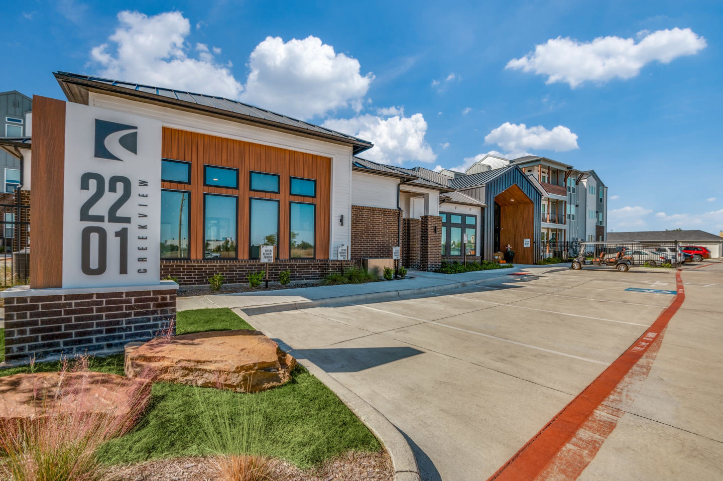 2201 Creekview Image 36