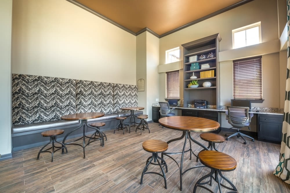 Paladin Apartments Image 15