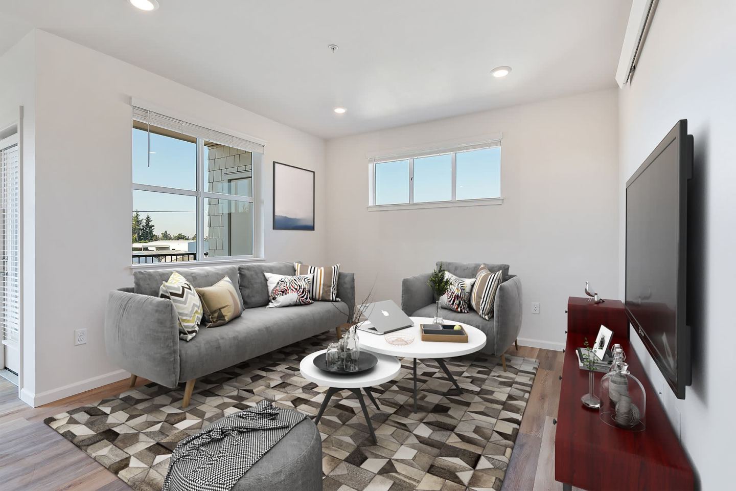 Pacific Valley Apartments Image 6