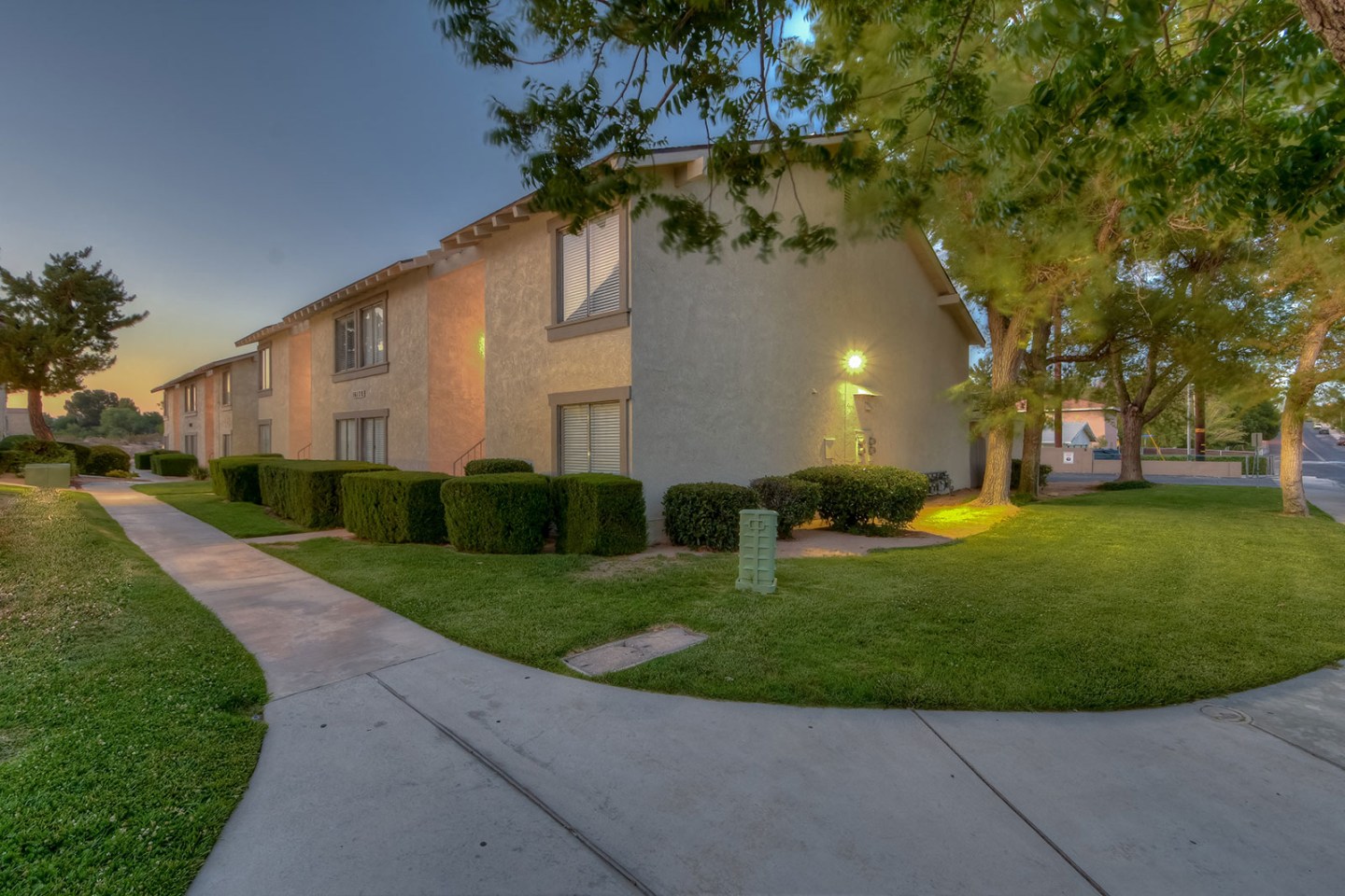 Fairway Manor Image 4