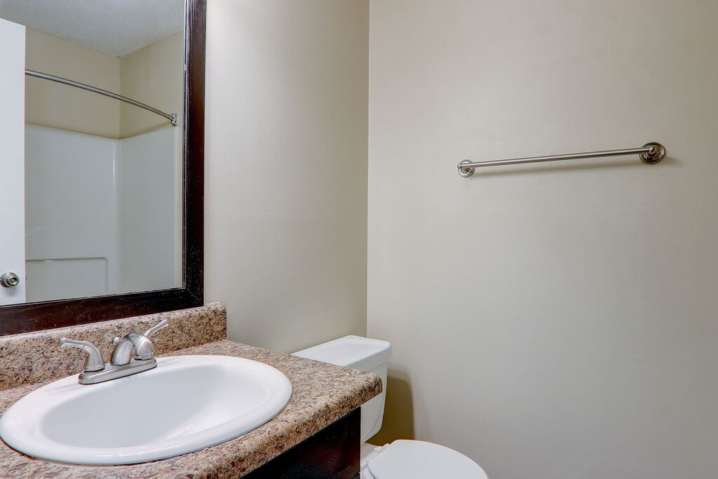The Grove Apartments Image 22