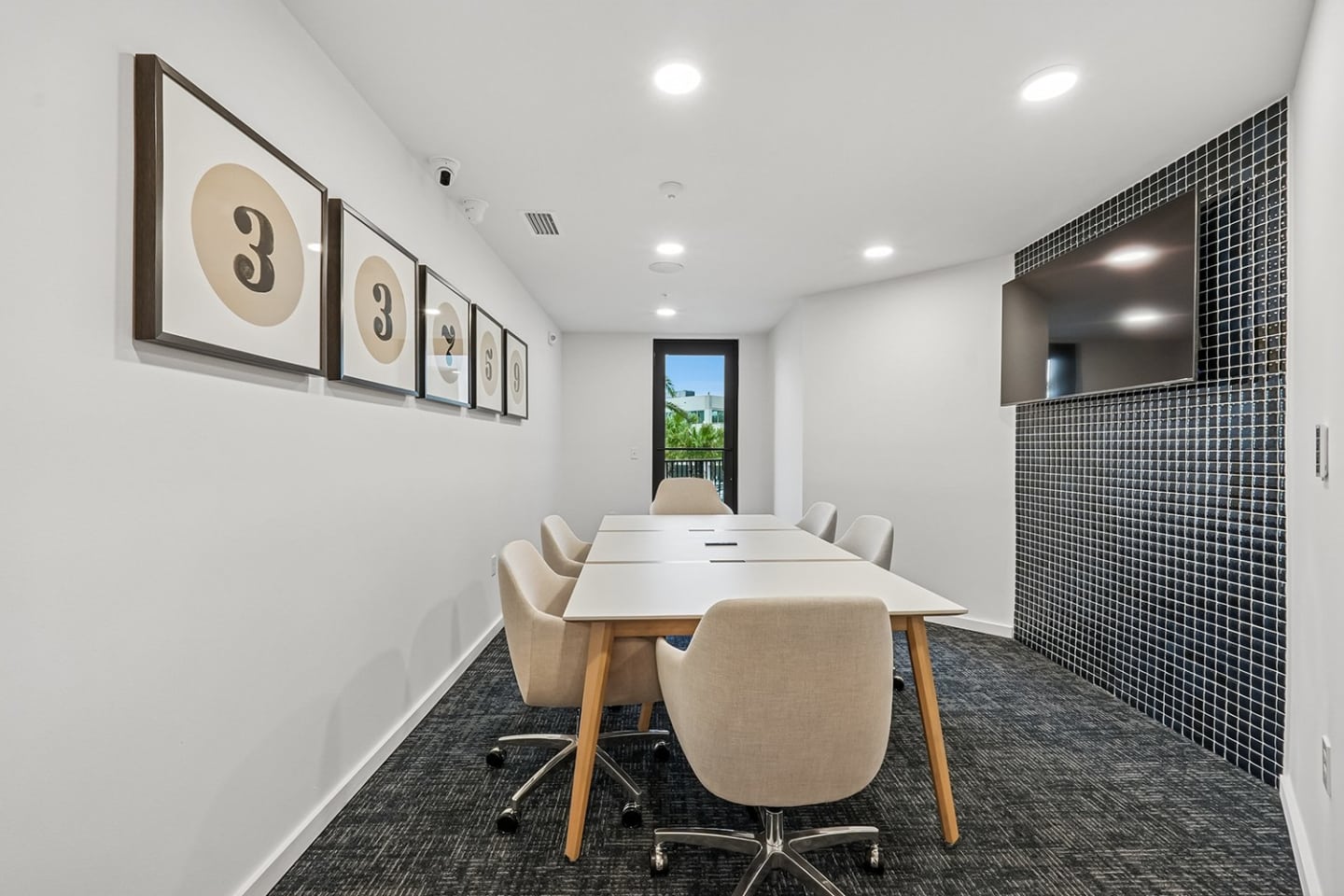 Linz Bayview Apartments Image 14