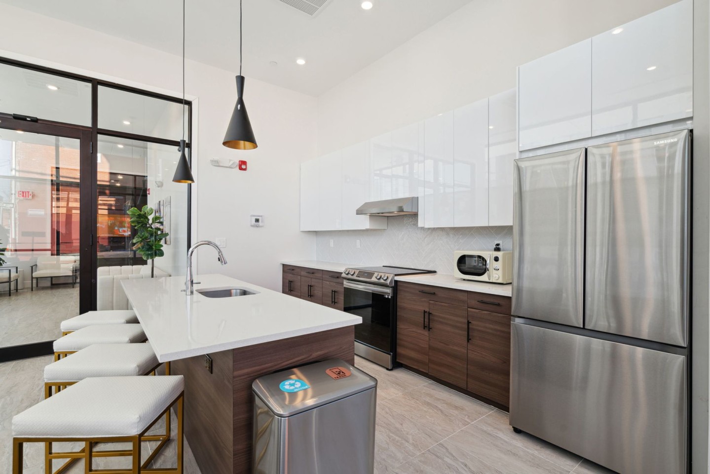 720 Thompson Street Image 10