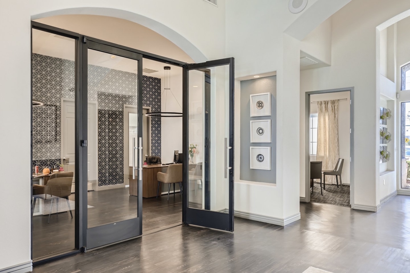 Mandarina Luxury Apartment Homes Image 52