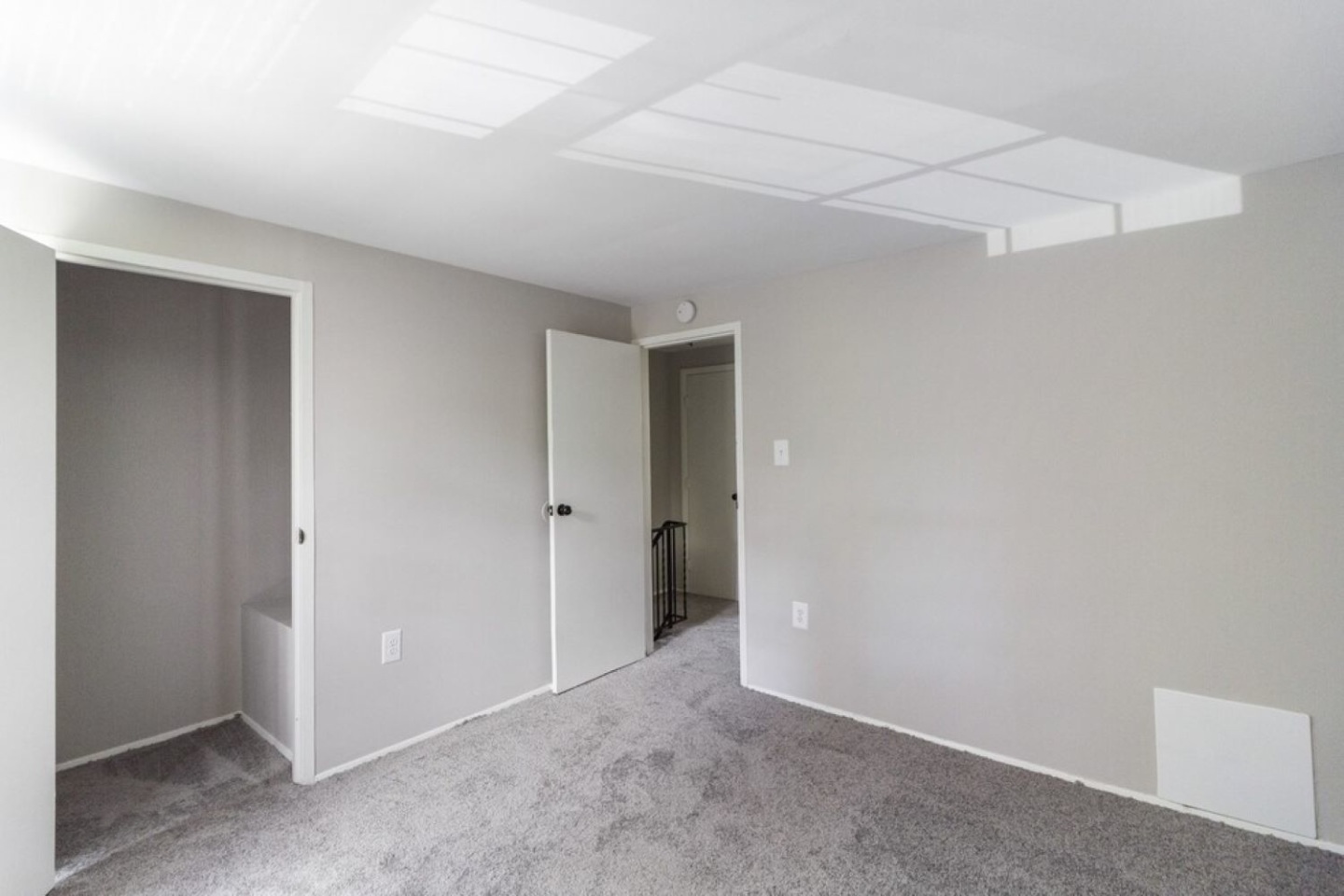 Townhomes at River's Crossing Image 9